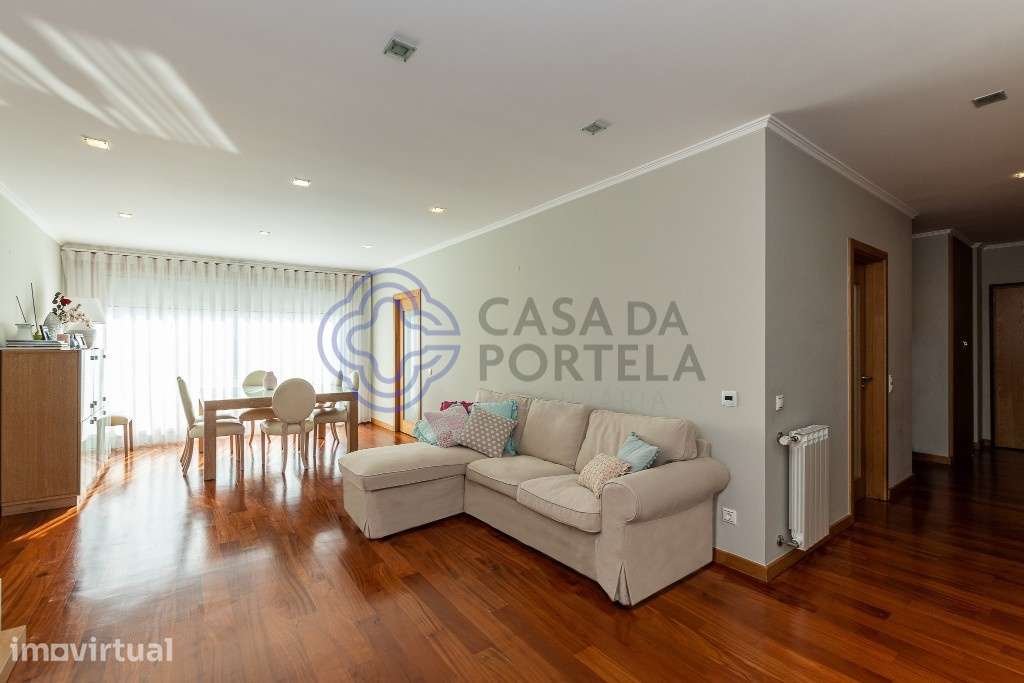 IMPERDÍVEL APARTAMENTO T4 COM EXCELENTES ÀREAS  EM ESPINHO JUNTO À PRA - Grande imagem: 5/41