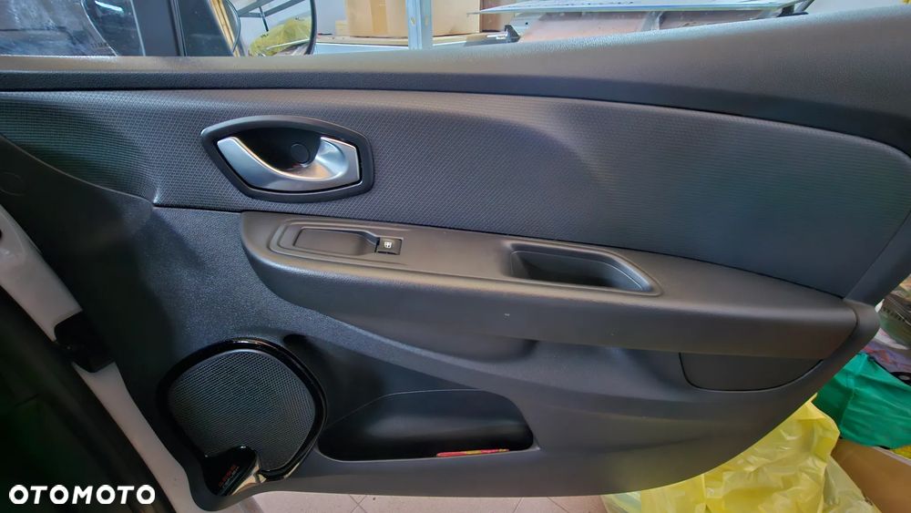 Renault Clio 1.2 16V Limited - 11