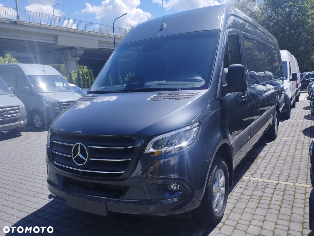 Mercedes-Benz Sprinter 319 Extra Long - 1