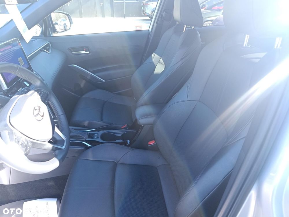 Toyota Corolla Cross 2.0 Hybrid Executive - 29