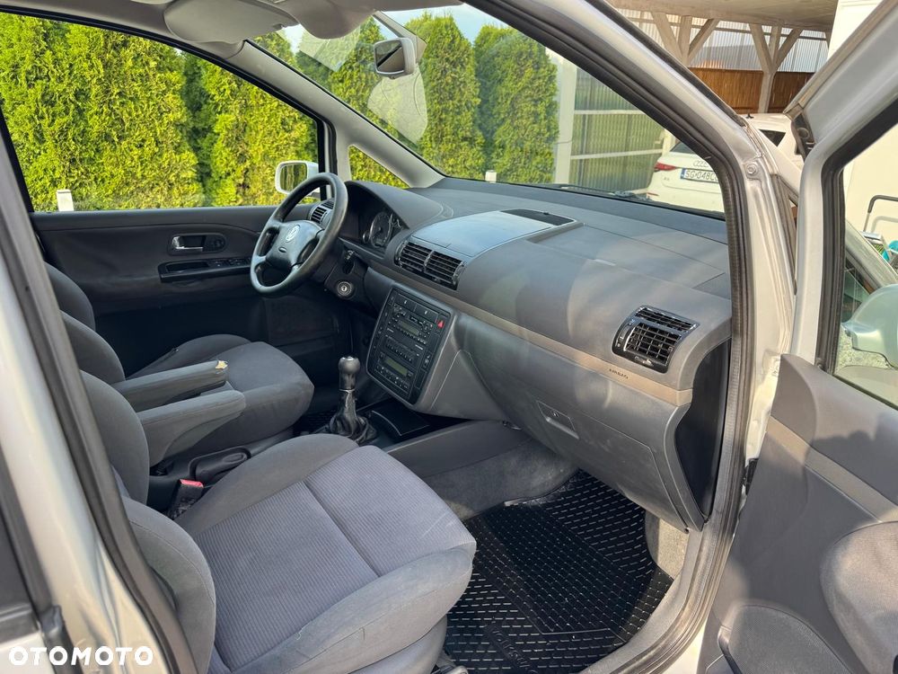 Volkswagen Sharan 1.9 TDI Comfortline - 7