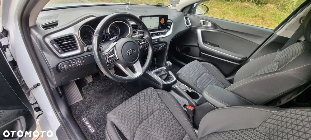 Kia Ceed - 17