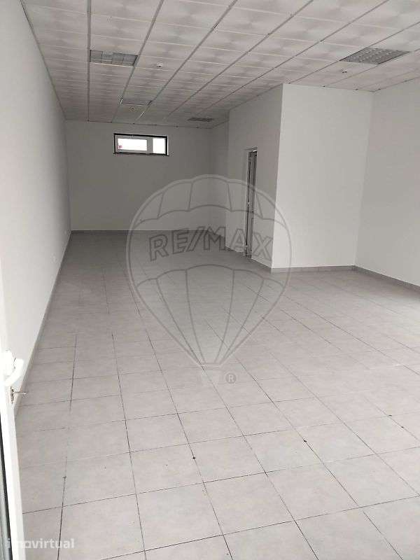 Loja  para arrendamento - Grande imagem: 2/5