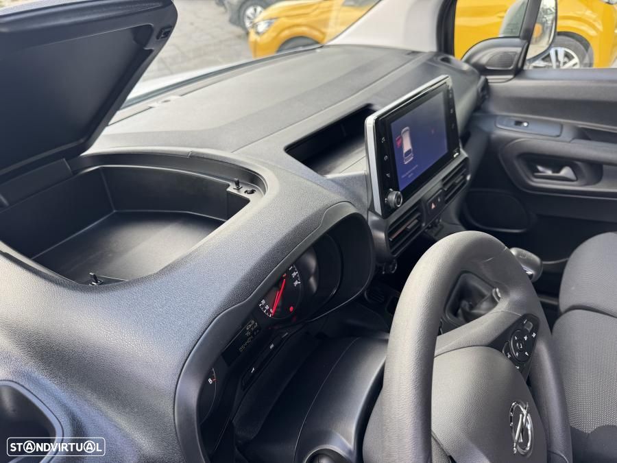 Opel Combo 1.5 CDTi 102cv L1H1 Enjoy 3 Lug. c/IVA DEDUTÍVEL - 13