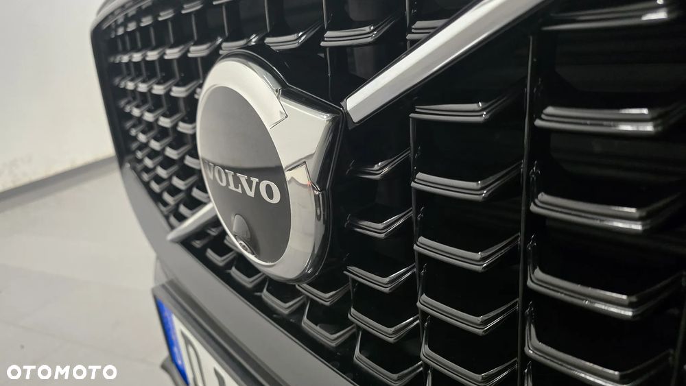 Volvo XC 60 B4 D AWD Plus Dark - 13