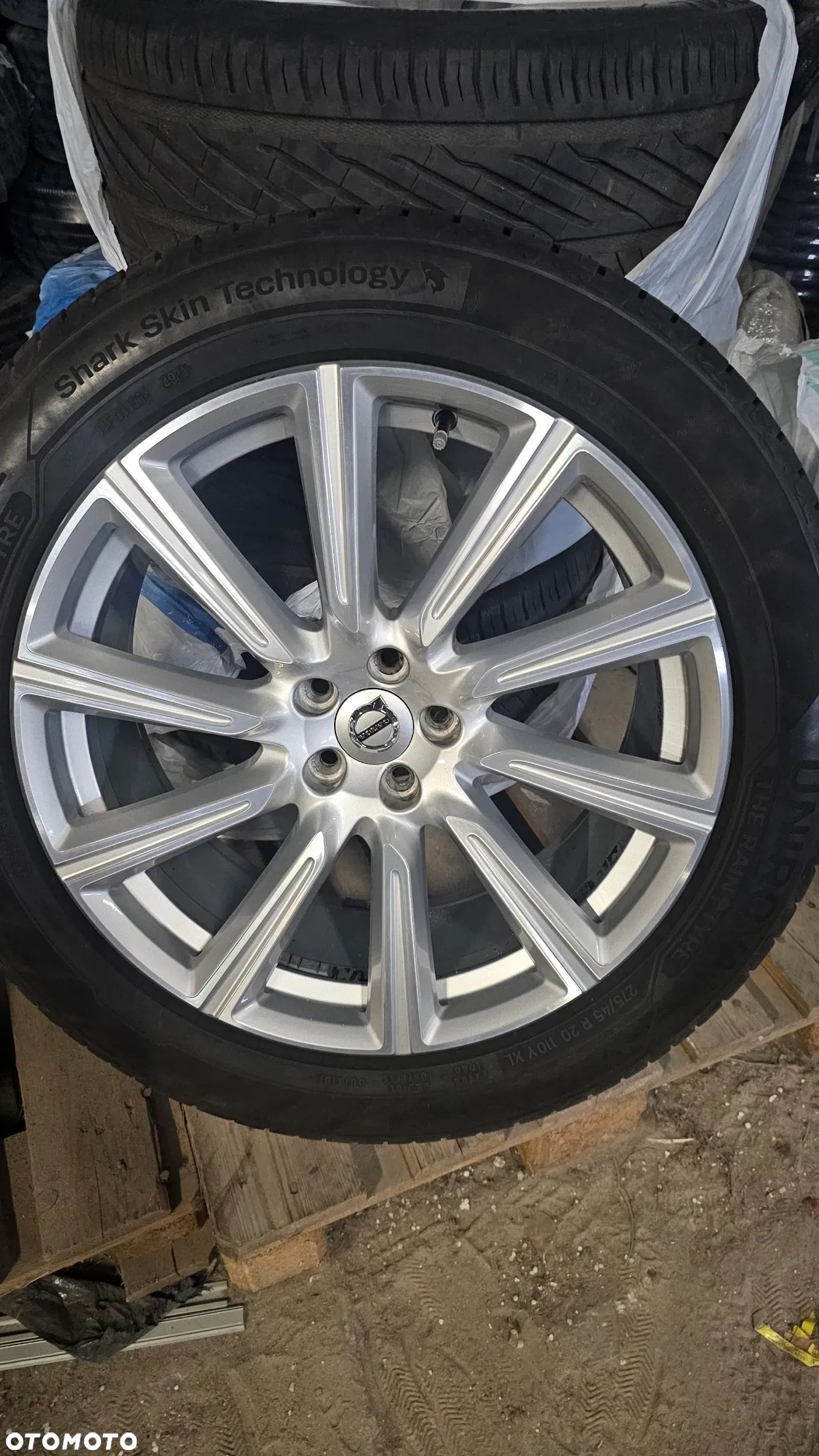 Volvo XC 90 - 1