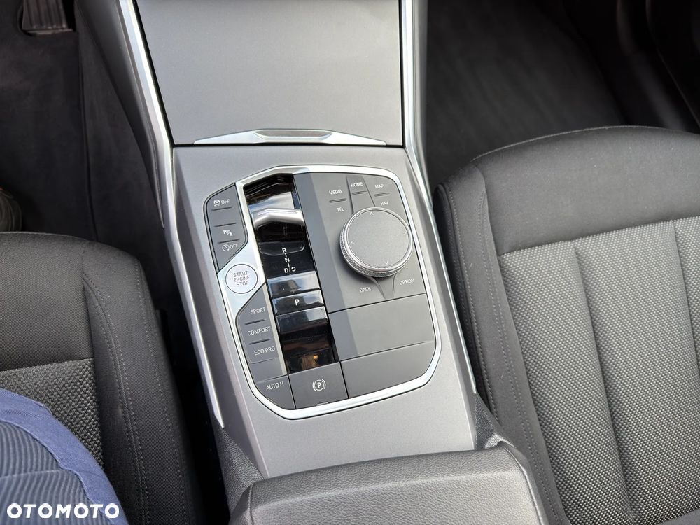BMW Seria 3 - 24