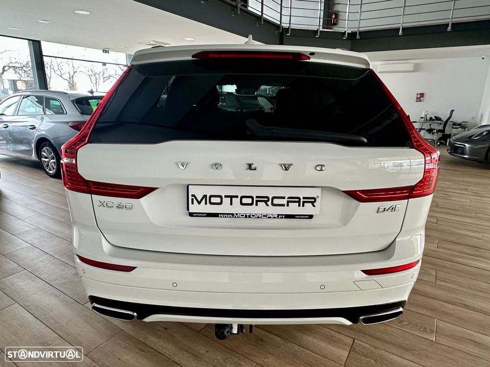 Volvo XC 60 2.0 D4 R-Design Geartronic - 5