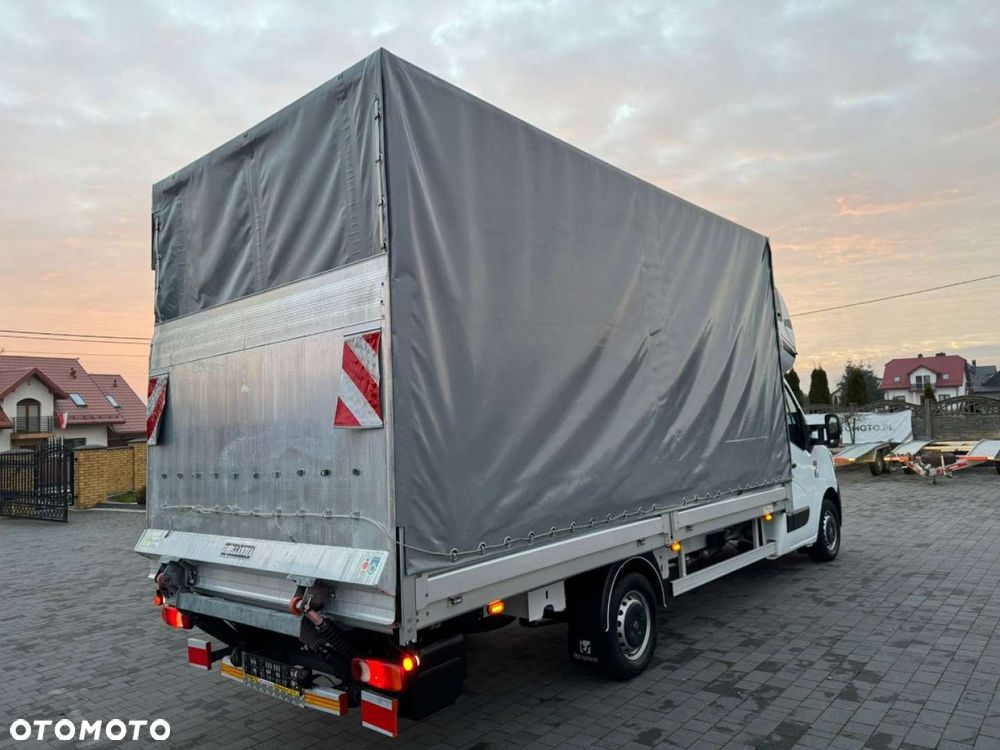 Renault Master 10 europalet z Windą - 22