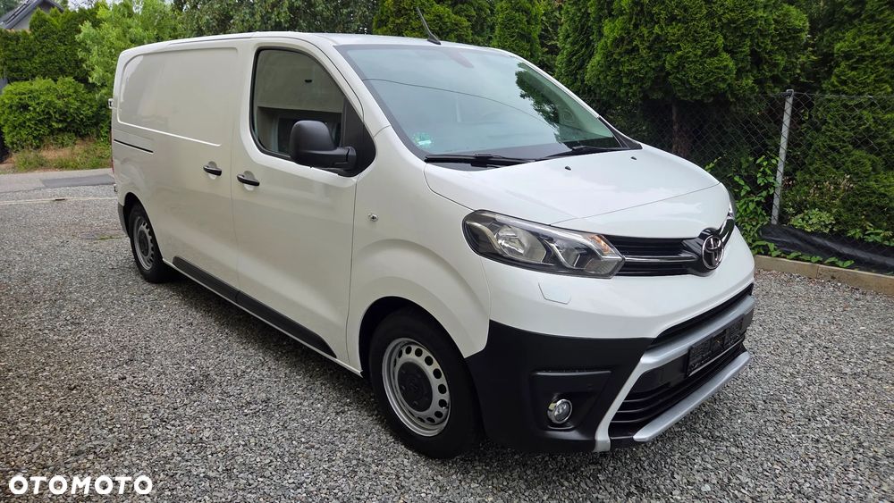 Toyota Proace - 1