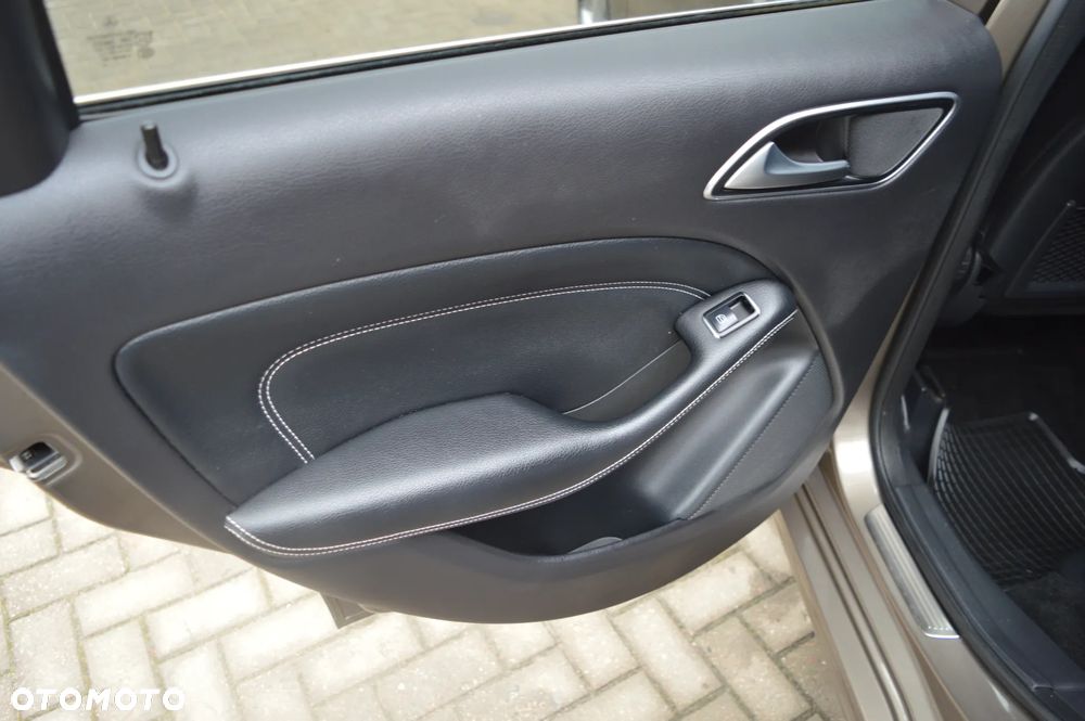 Mercedes-Benz Klasa B 180 CDI (BlueEFFICIENCY) - 17