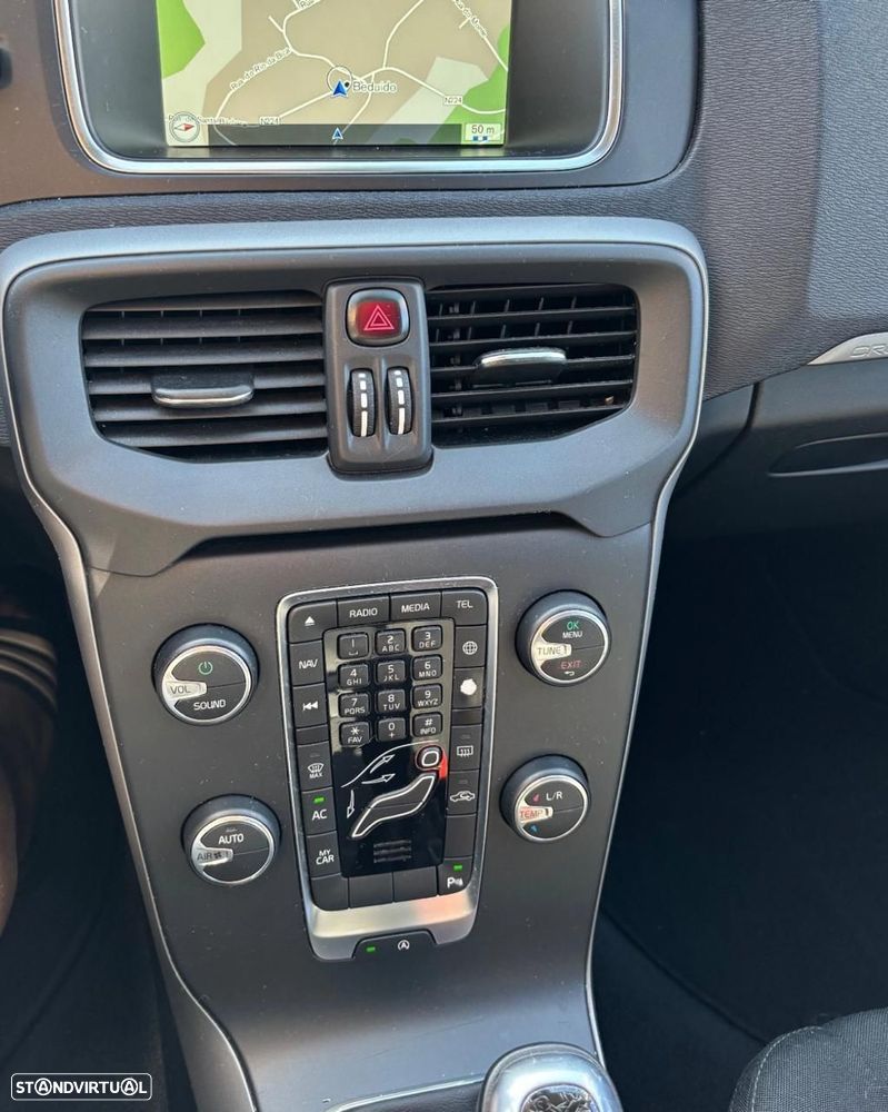 Volvo V40 2.0 D3 Momentum - 7