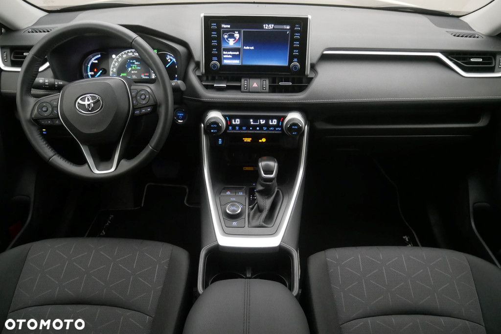 Toyota RAV4 - 8