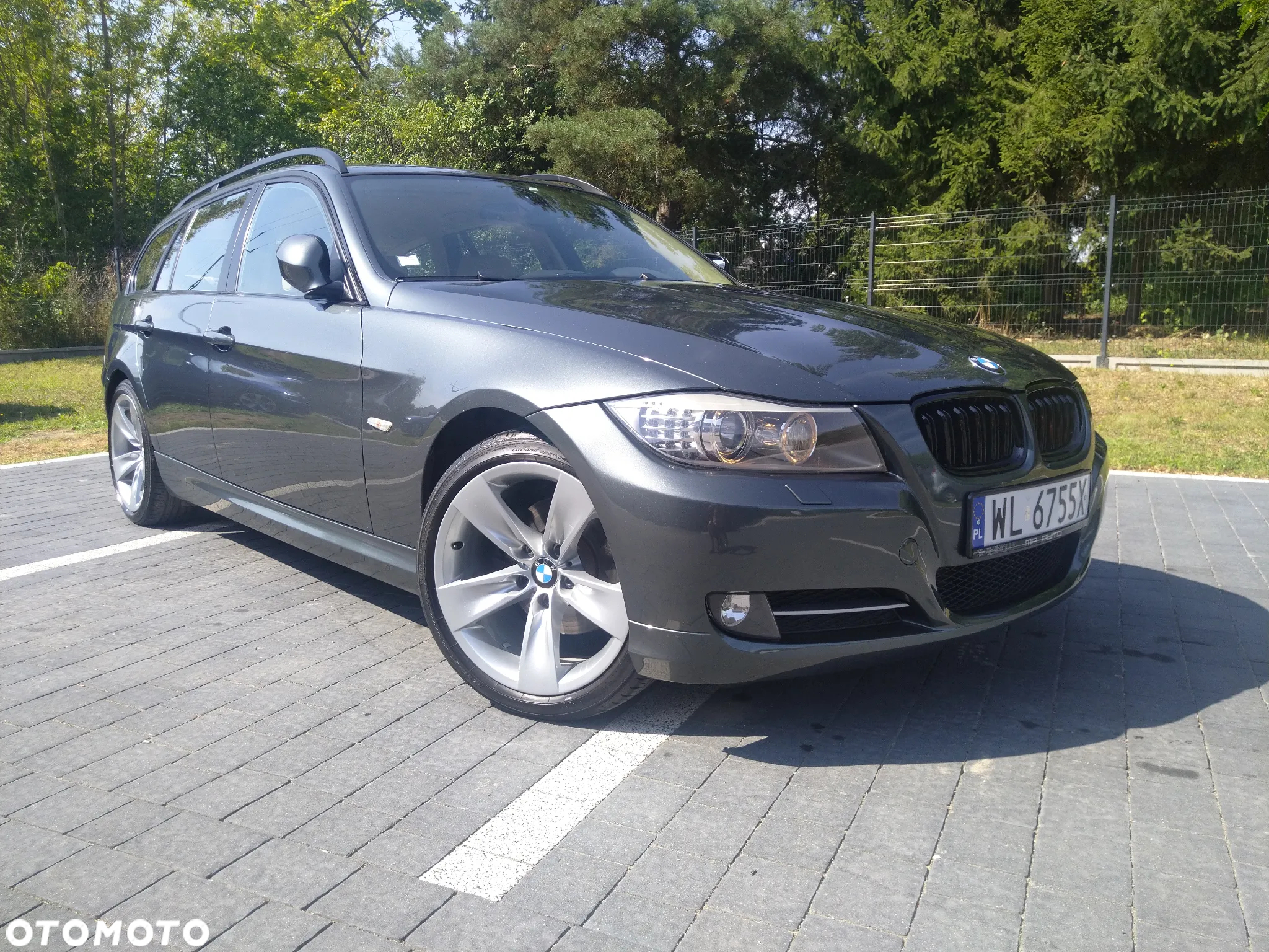 BMW Seria 3 318d DPF Touring - 12