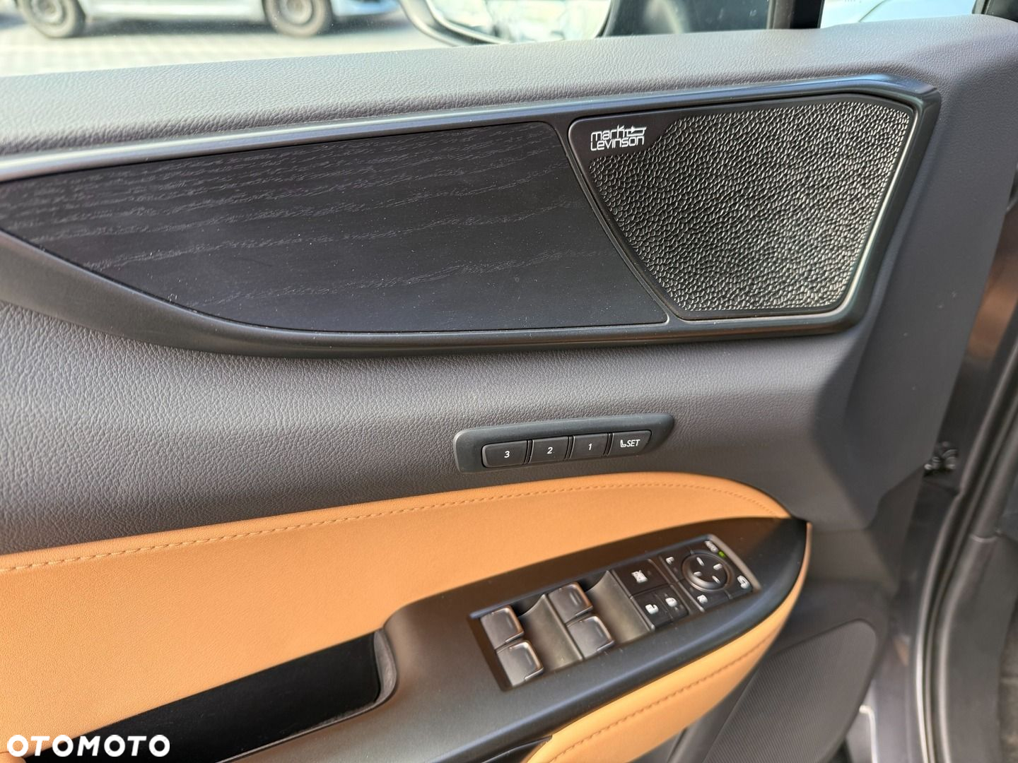 Lexus NX - 15