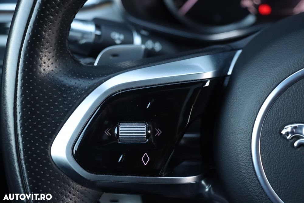 Jaguar F-Pace D200 AWD R-Dynamic HSE 90th Anniversary Edition - 23