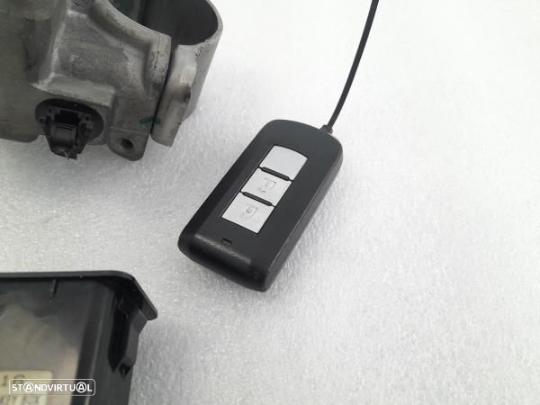 Centralina / Modulo Keyless Mitsubishi Space Star Hatchback (A0_A) - 4