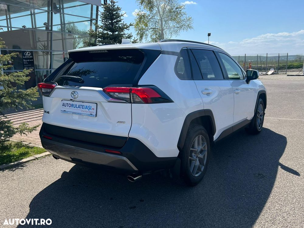 Toyota RAV4 2.0P 6MT AWD Dynamic - 5