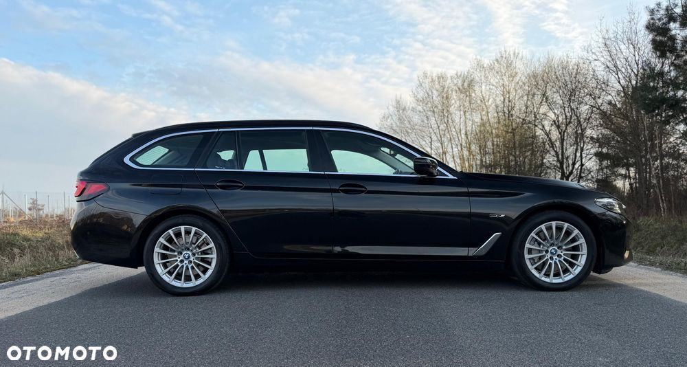 BMW Seria 5 530e Luxury Line sport - 14