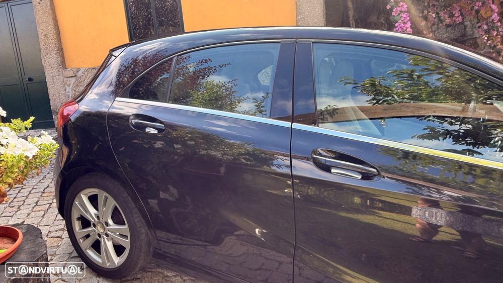 Mercedes-Benz A 180 d Urban - 13