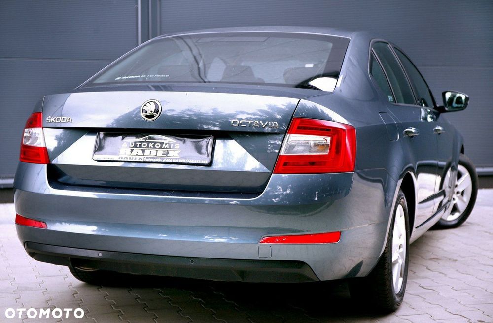 Skoda Octavia 2.0 TDI Edition DSG - 16