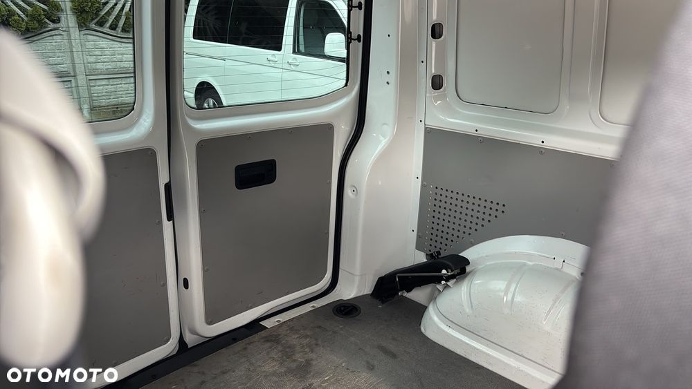Volkswagen Transporter - 27