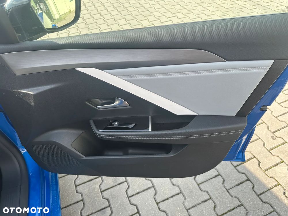 Opel Astra - 16