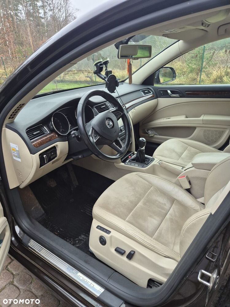 Skoda Superb 2.0 TDI Elegance - 5