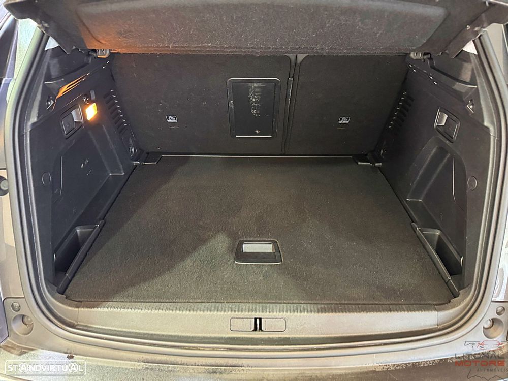 Peugeot 3008 1.2 PureTech Allure Pack EAT8 - 11