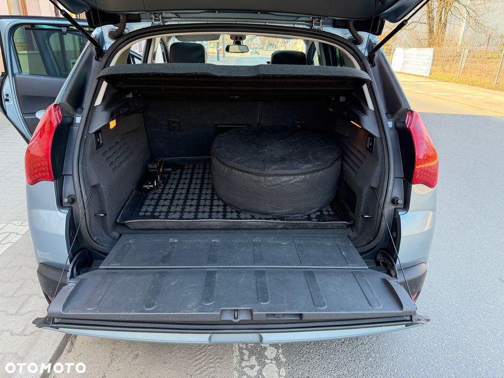 Peugeot 3008 Hybrid4 - 39