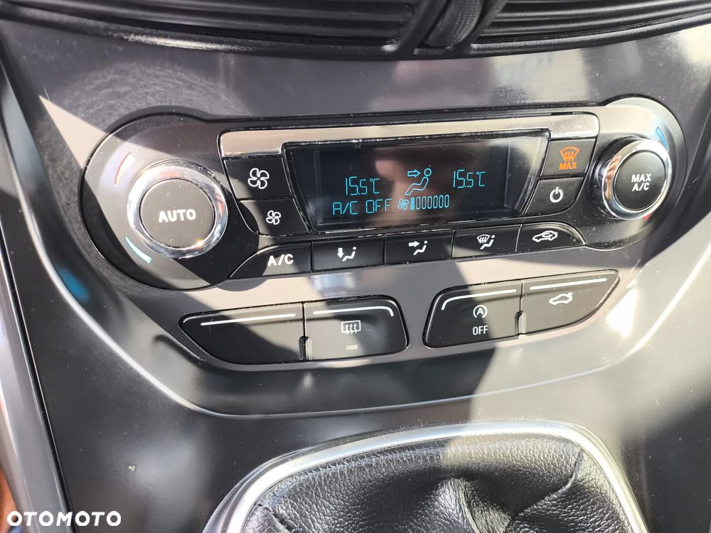 Ford Kuga 2.0 TDCi FWD Titanium - 31