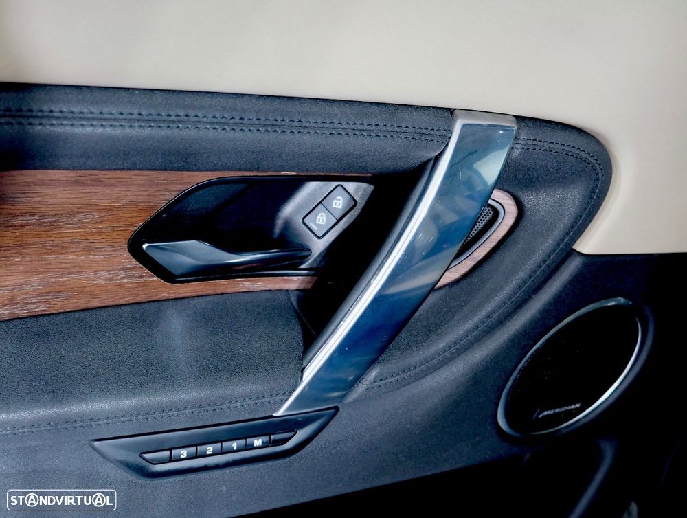 Land Rover Discovery Sport 1.5 I3 P300e AWD Dynamic SE - 10