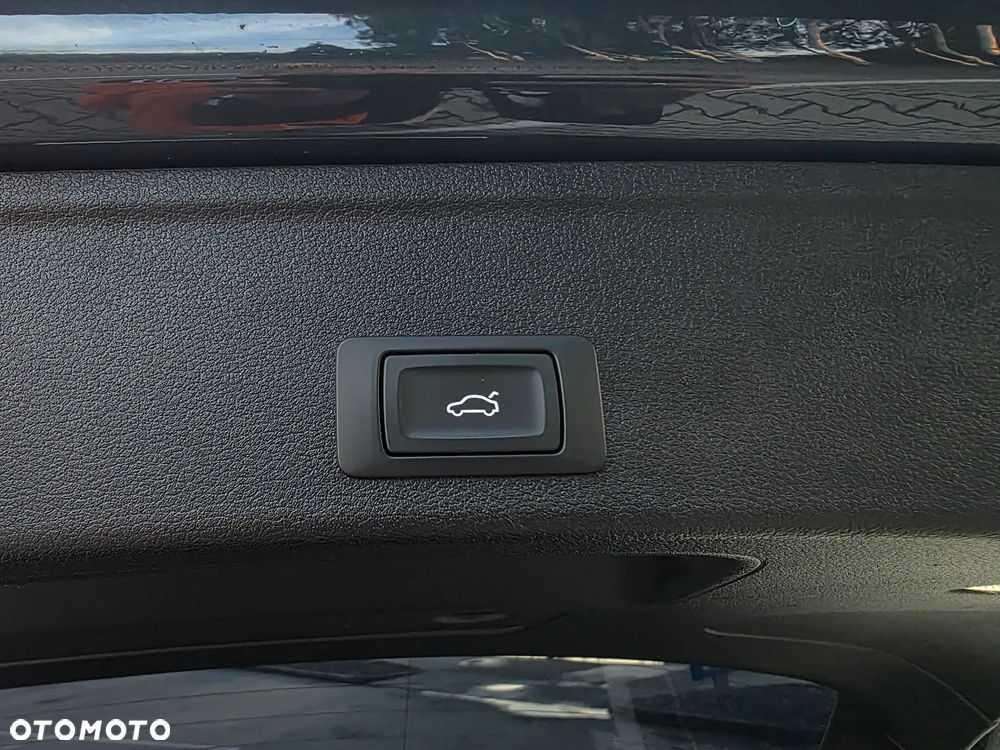 Audi A4 Avant 40 TFSI S tronic design - 33