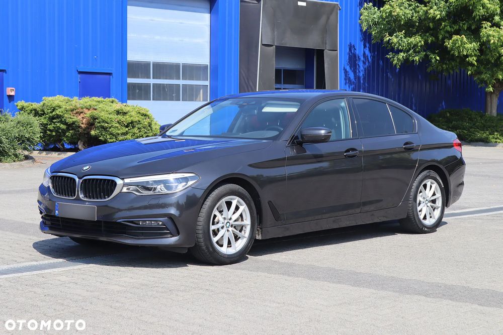 BMW Seria 5 530d xDrive Luxury Line sport - 3