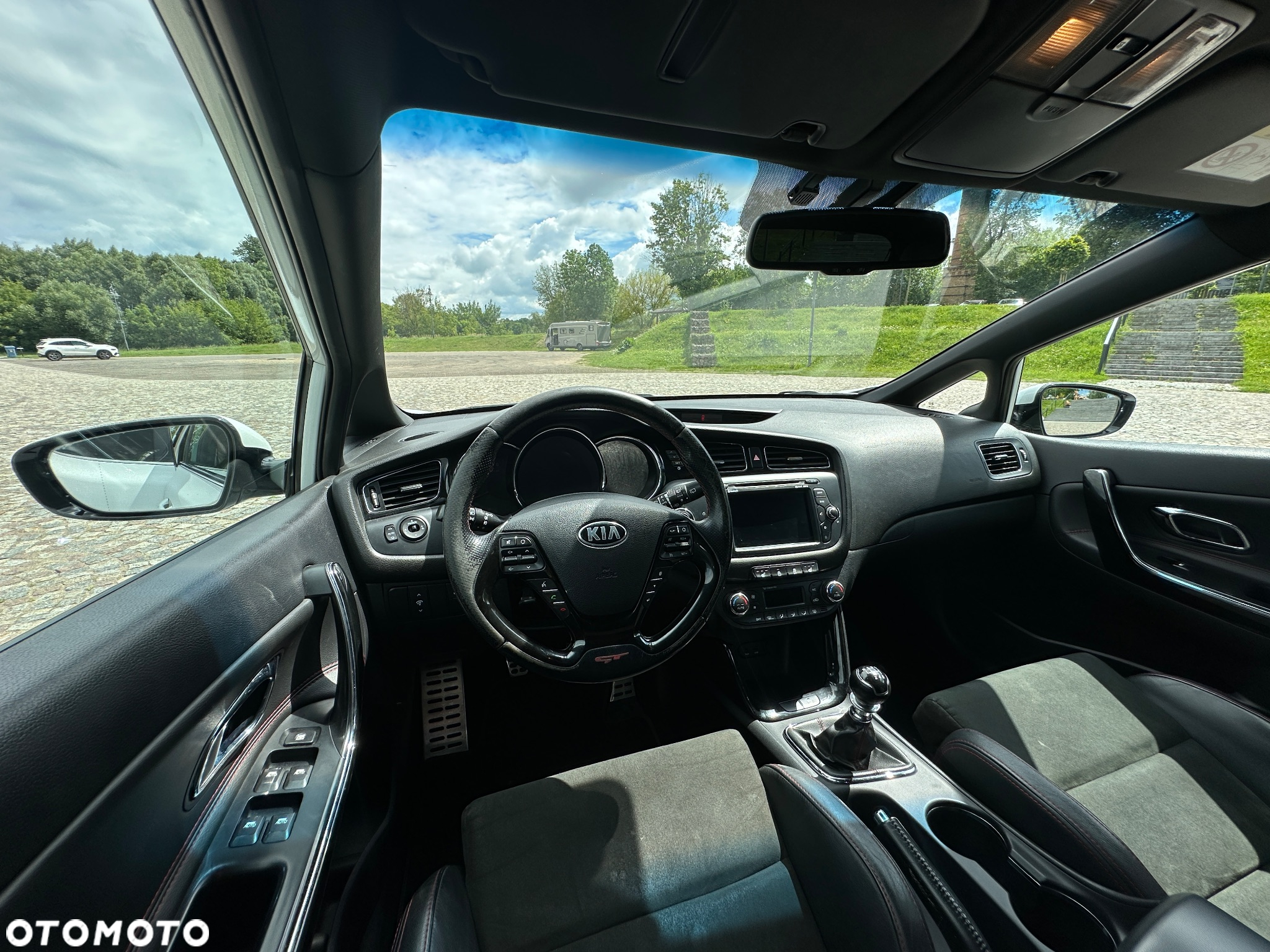 Kia Ceed - 13