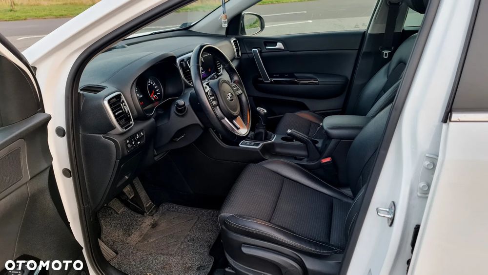 Kia Sportage 1.6 GDI Black Edition 2WD - 16