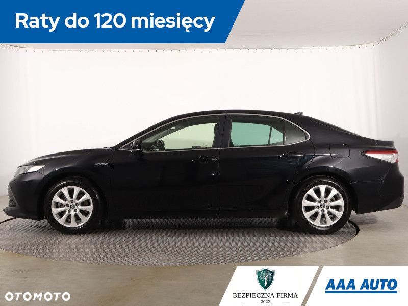 Toyota Camry - 4