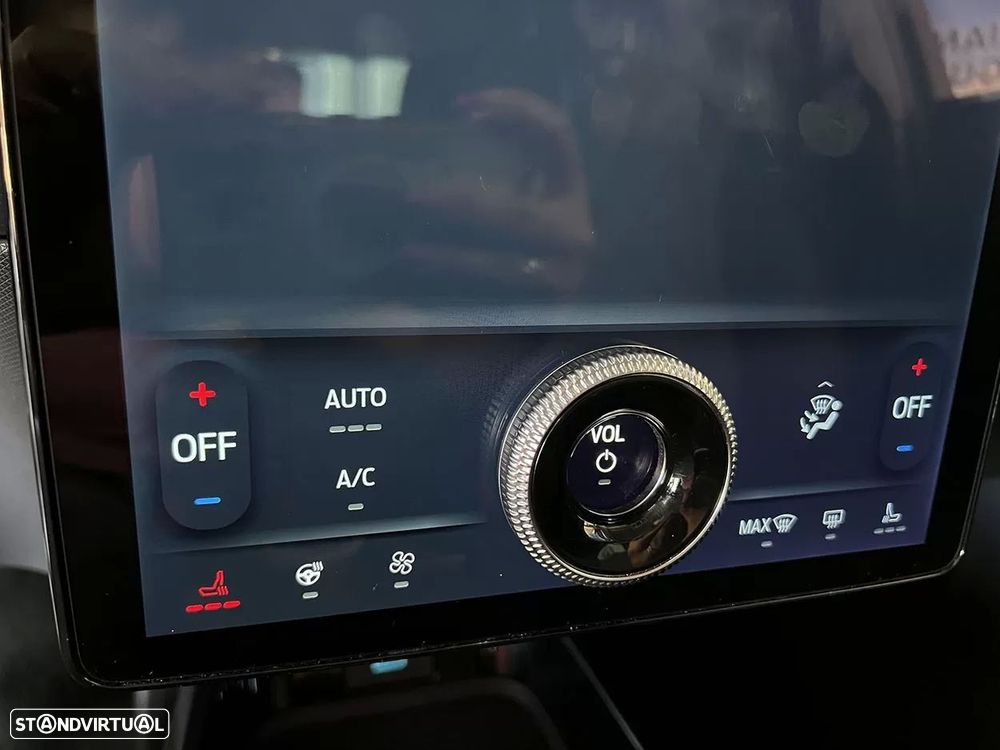 Ford Mustang Mach-E - 16