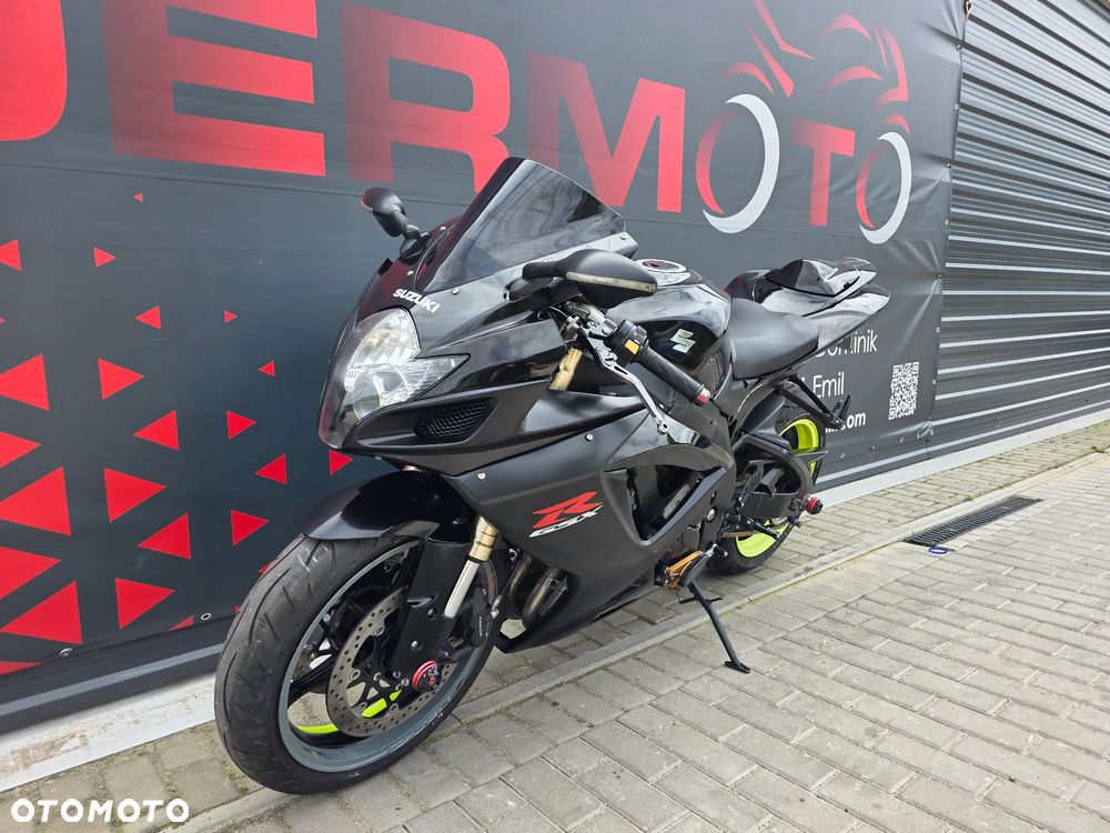 Suzuki GSX-R - 35