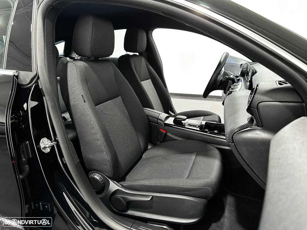 Mercedes-Benz CLA 200 d Progressive Aut. - 39