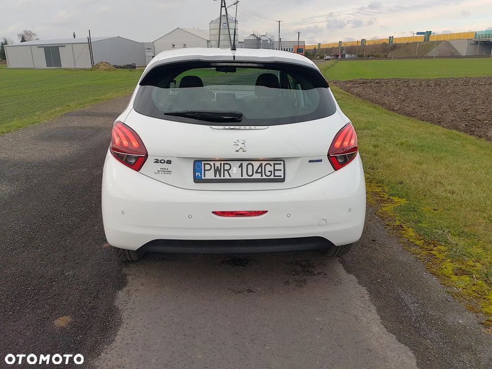 Peugeot 208 - 7