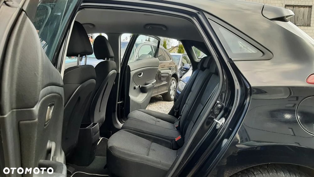 Hyundai i30 1.4 Trend - 11