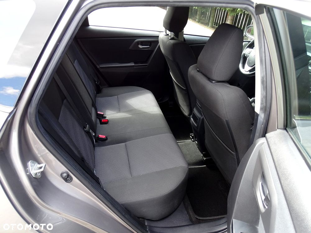 Toyota Auris 1.6 Executive - 15