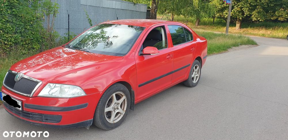 Skoda Octavia 1.6 Ambiente - 9