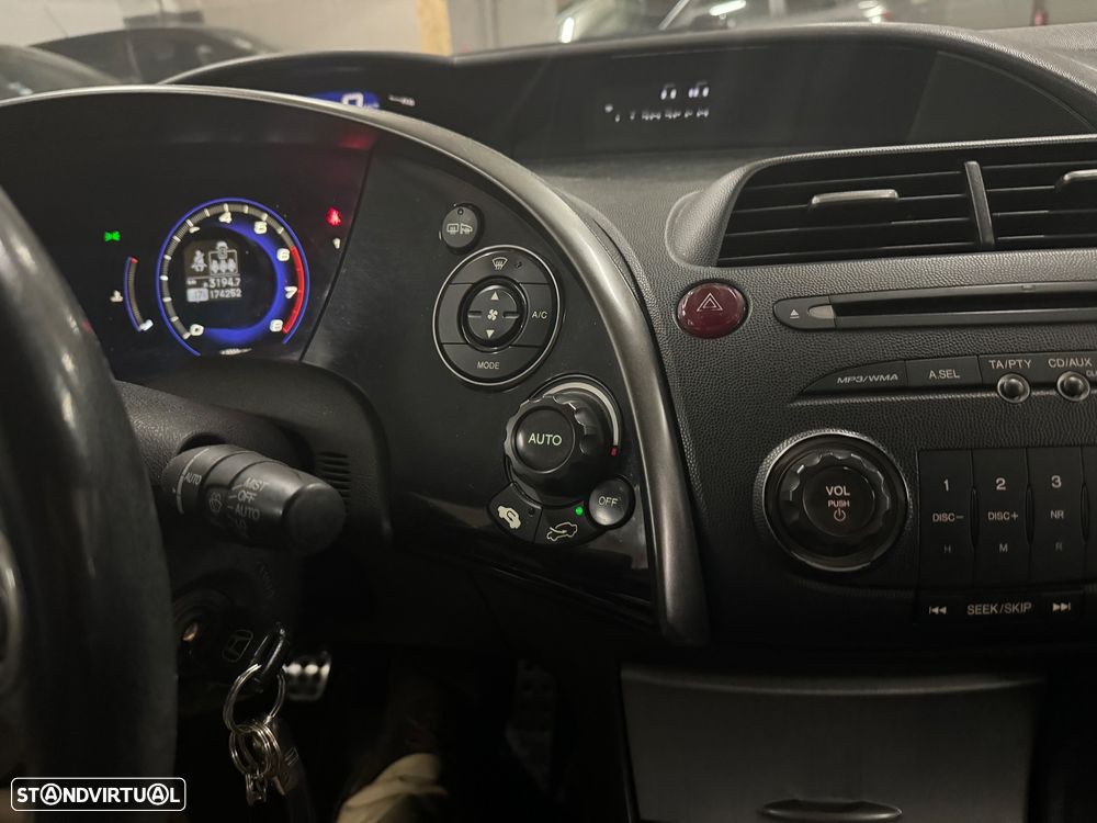Honda Civic 1.4 Sport - 9