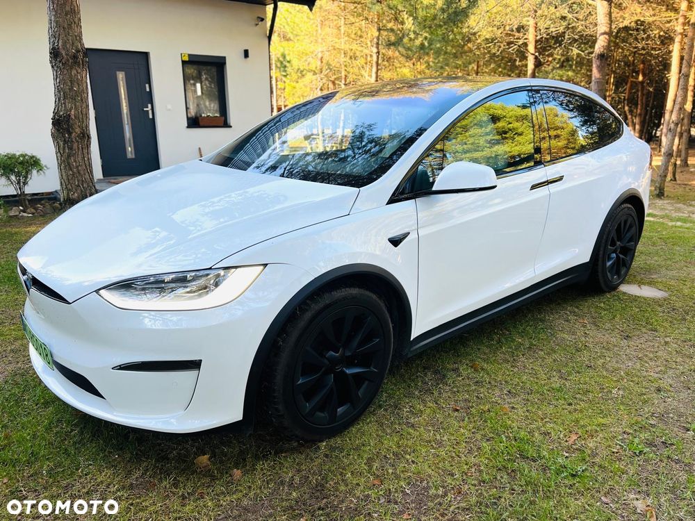 Tesla Model X - 5