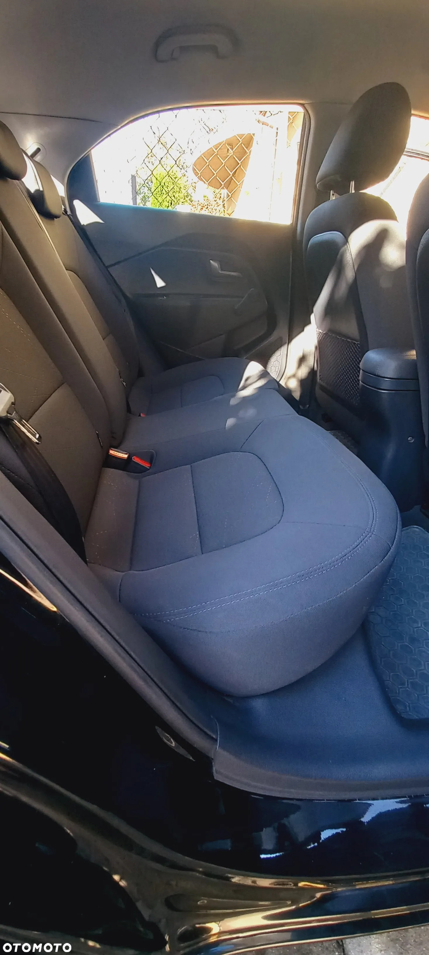 Kia Rio - 17