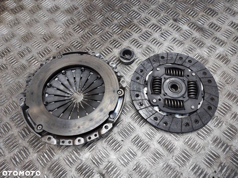 SPRZĘGŁO TARCZA + DOCISK + ŁOŻYSKO OPOROWE CITROEN C5 I 1.8 16V - 5