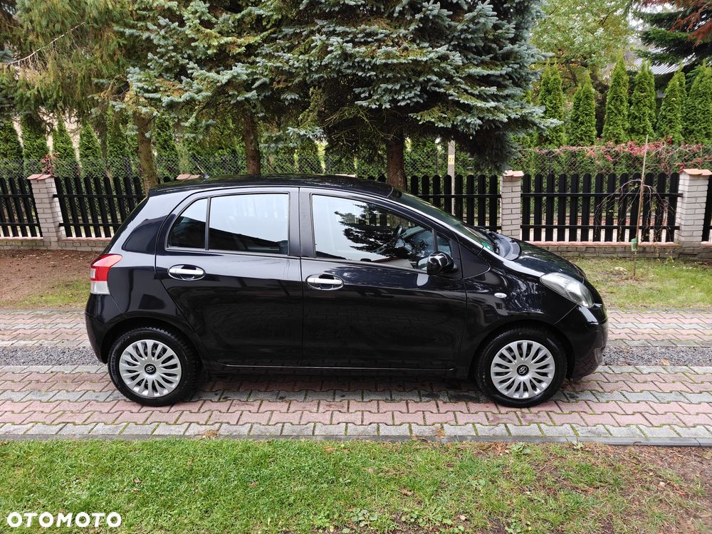 Toyota Yaris - 37