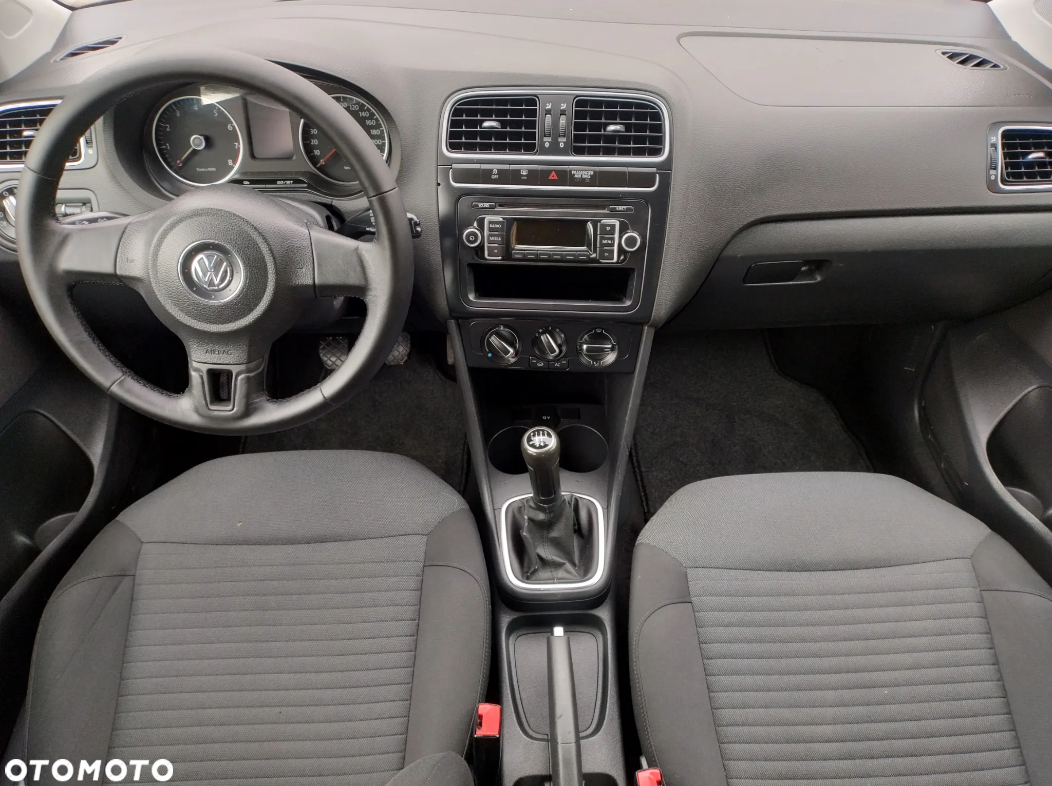 Volkswagen Polo 1.4 16V Comfortline - 30